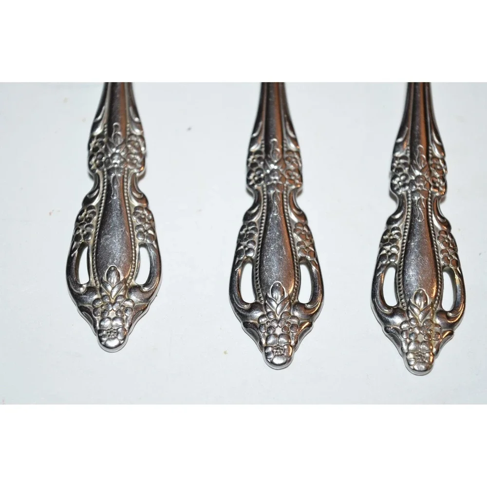 Teaspoons Raphael Oneida Distinction Deluxe HH Stainless Lot of 4